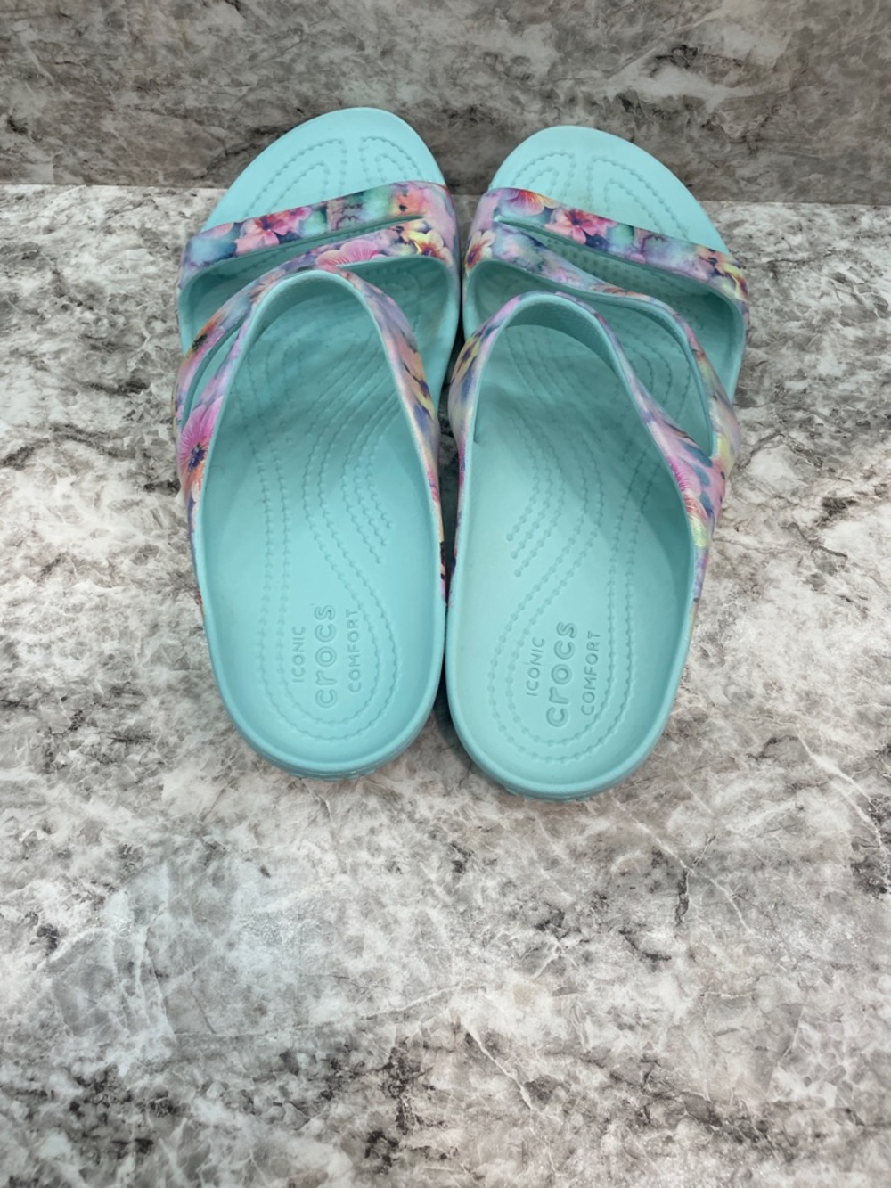 Crocs Kadee Sandals - Size 7- 2 pairs- blue floral- cream - Picture 5 of 13